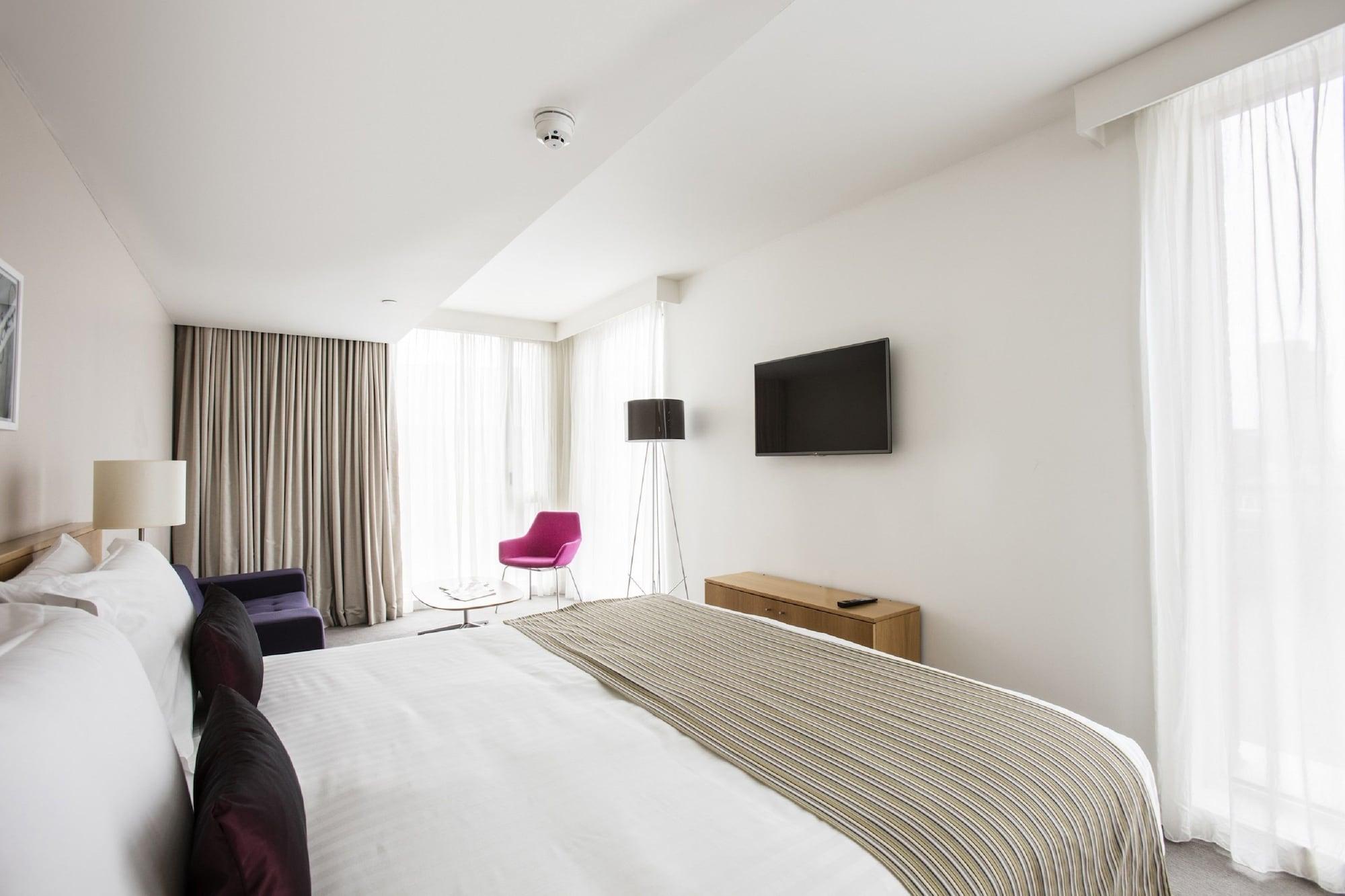 Doubletree By Hilton Leeds Hotel Leeds  Exterior foto